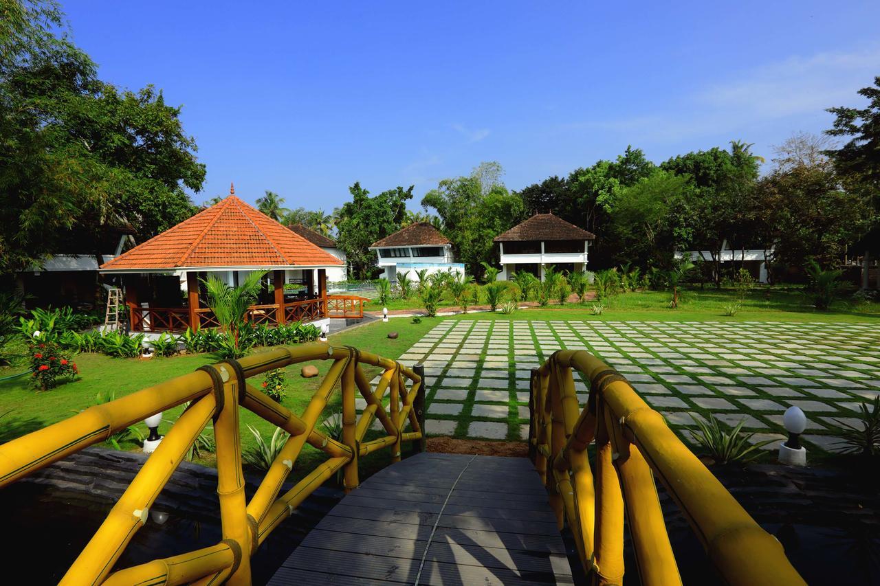 Nihara Resort And Spa Cochin Kochi Luaran gambar