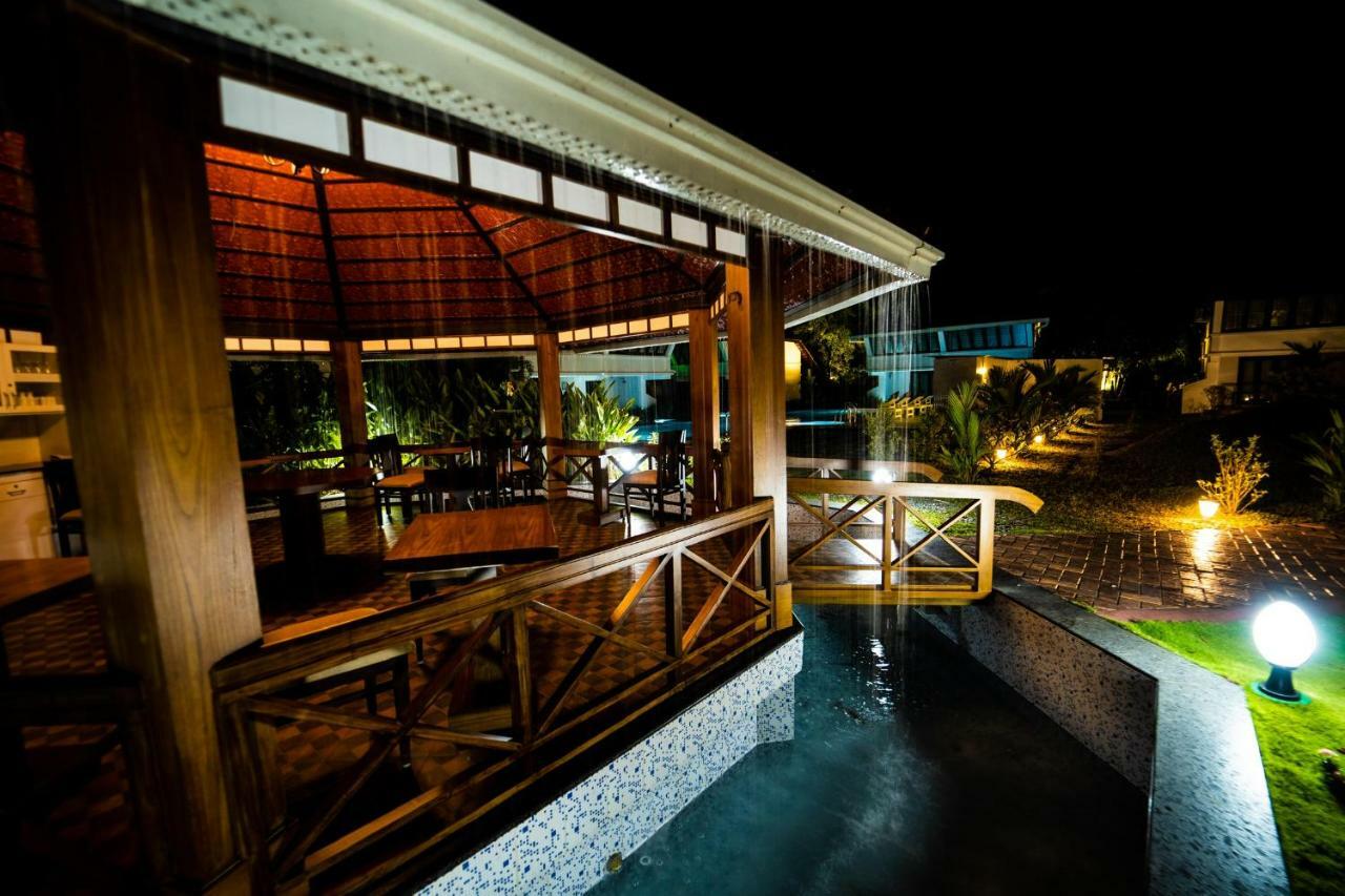 Nihara Resort And Spa Cochin Kochi Luaran gambar