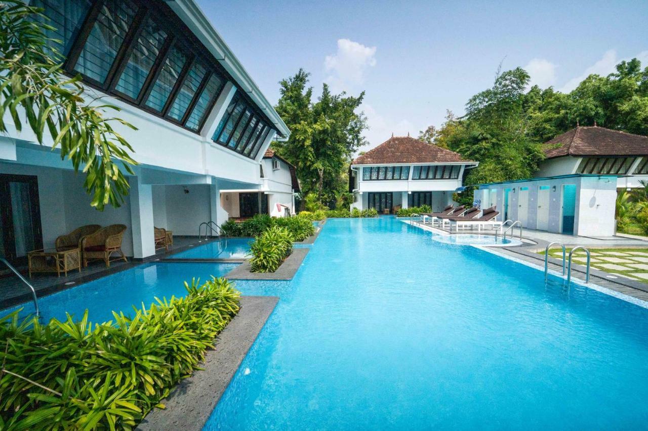Nihara Resort And Spa Cochin Kochi Luaran gambar