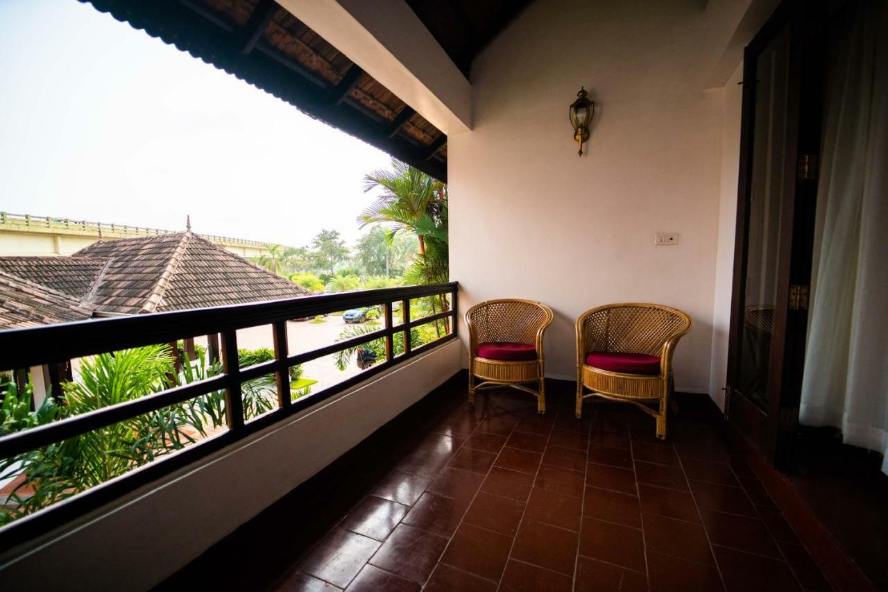 Nihara Resort And Spa Cochin Kochi Luaran gambar