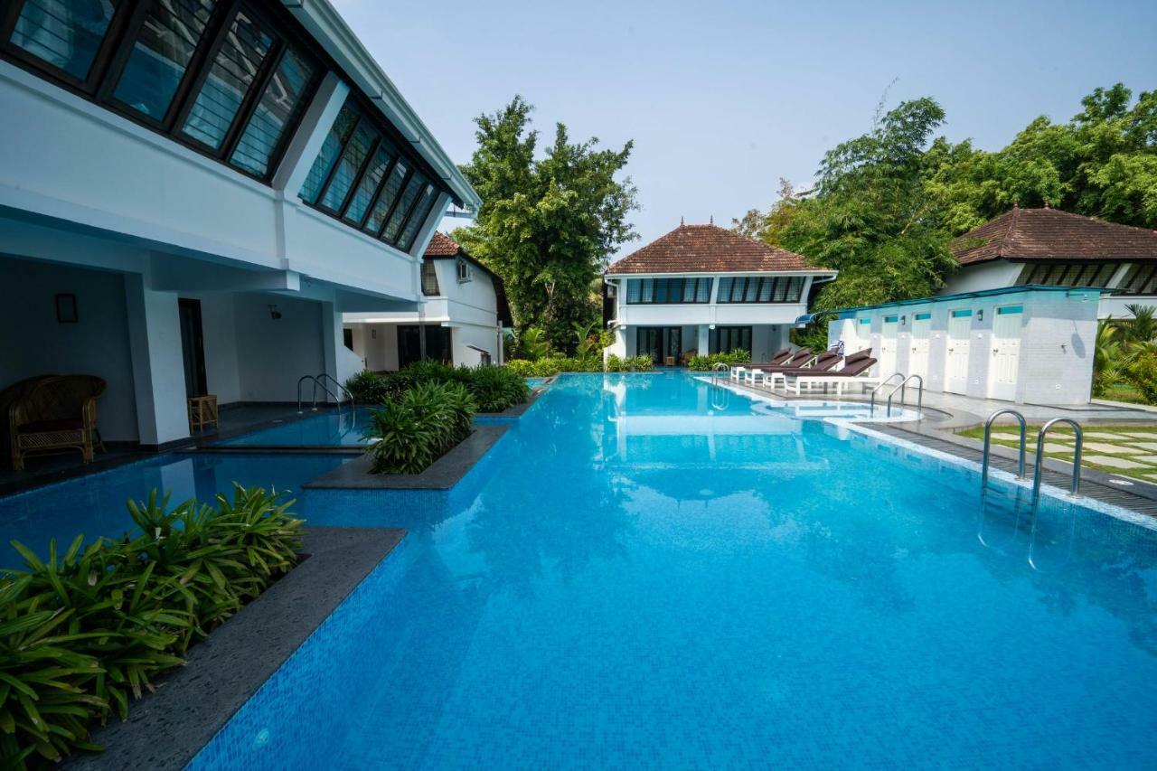 Nihara Resort And Spa Cochin Kochi Luaran gambar