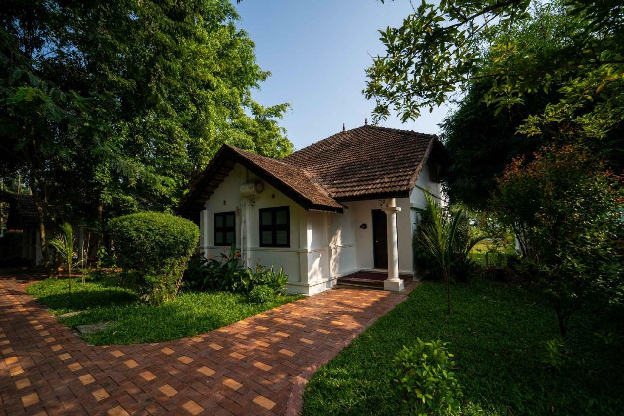 Nihara Resort And Spa Cochin Kochi Luaran gambar