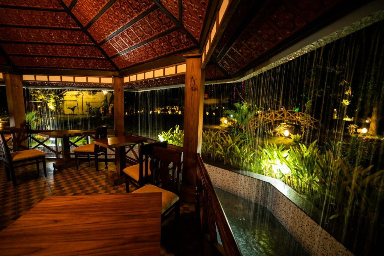 Nihara Resort And Spa Cochin Kochi Luaran gambar