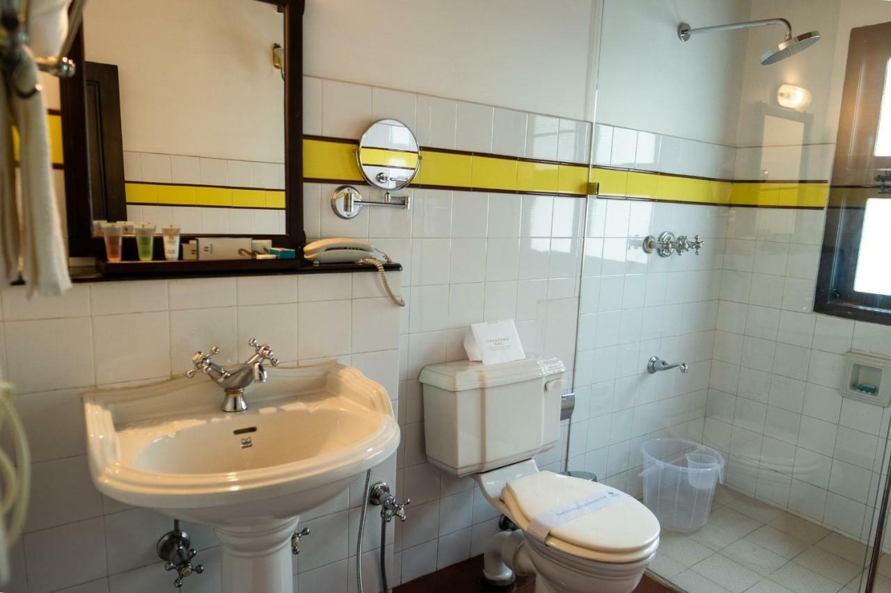 Nihara Resort And Spa Cochin Kochi Luaran gambar